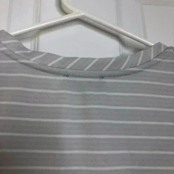 Jones New  York Tank Top Grey & White Striped Size Small - Picture 11 of 16